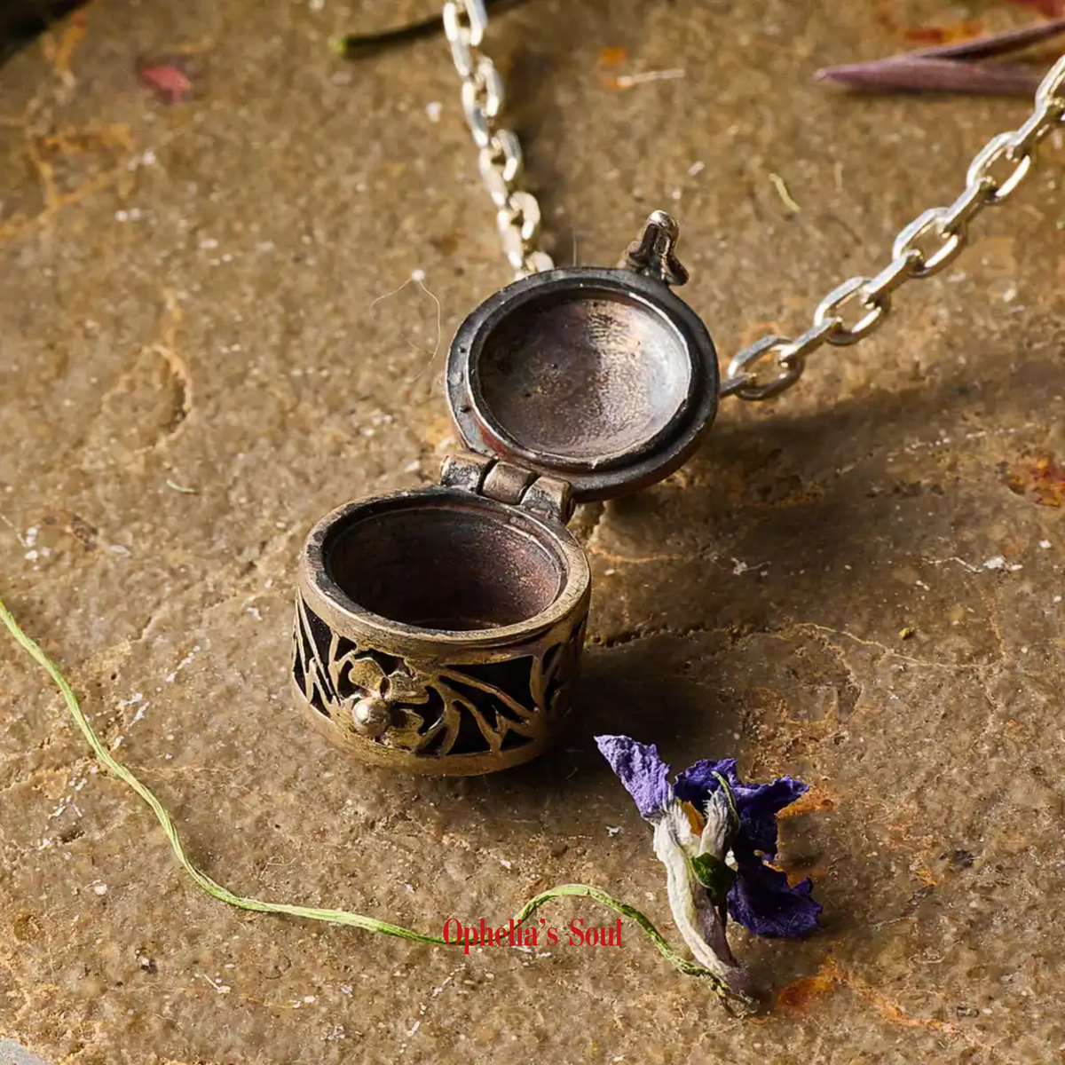 COLLAR ASH