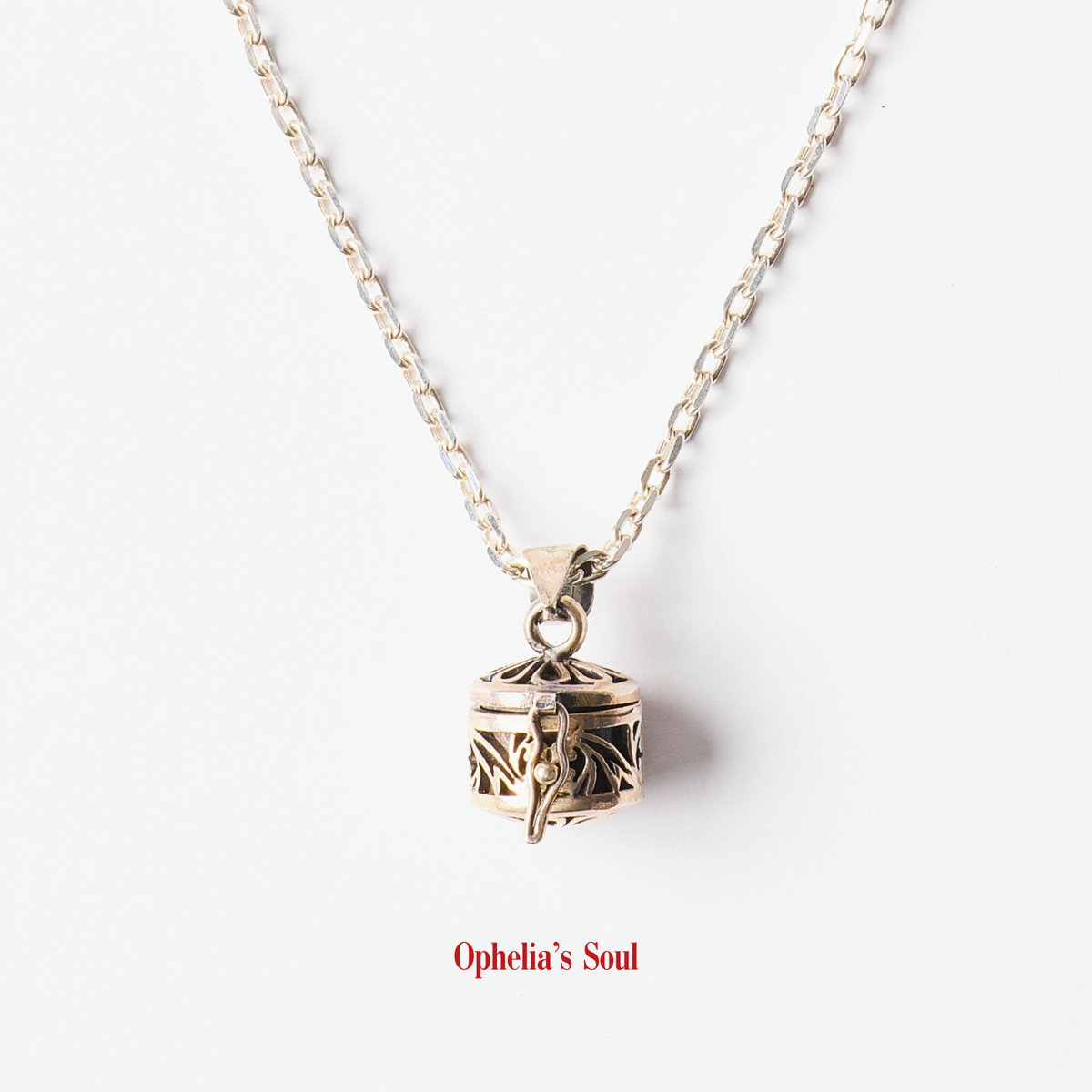 COLLAR ASH